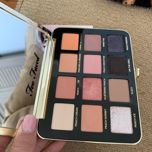 Too Faced White Peach Palette - Picture 4 of 4